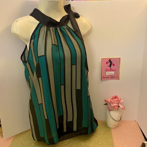 Sleeveless Blouse size S / M - Picture 3 of 13